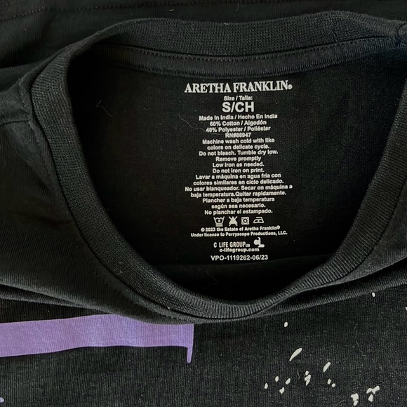 New Aretha Franklin RESPECT Bold Graphic Print Short Sleeve Tee Shirt Size S - Picture 6 of 8